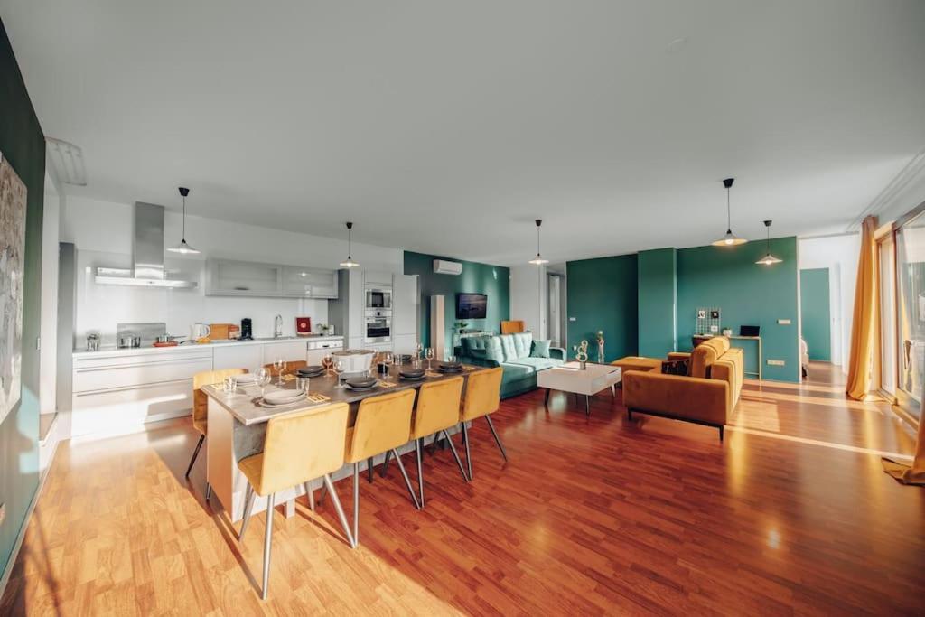 Design 3Bd Apartment Cooking Area In Architect Villa Praha Exteriér fotografie